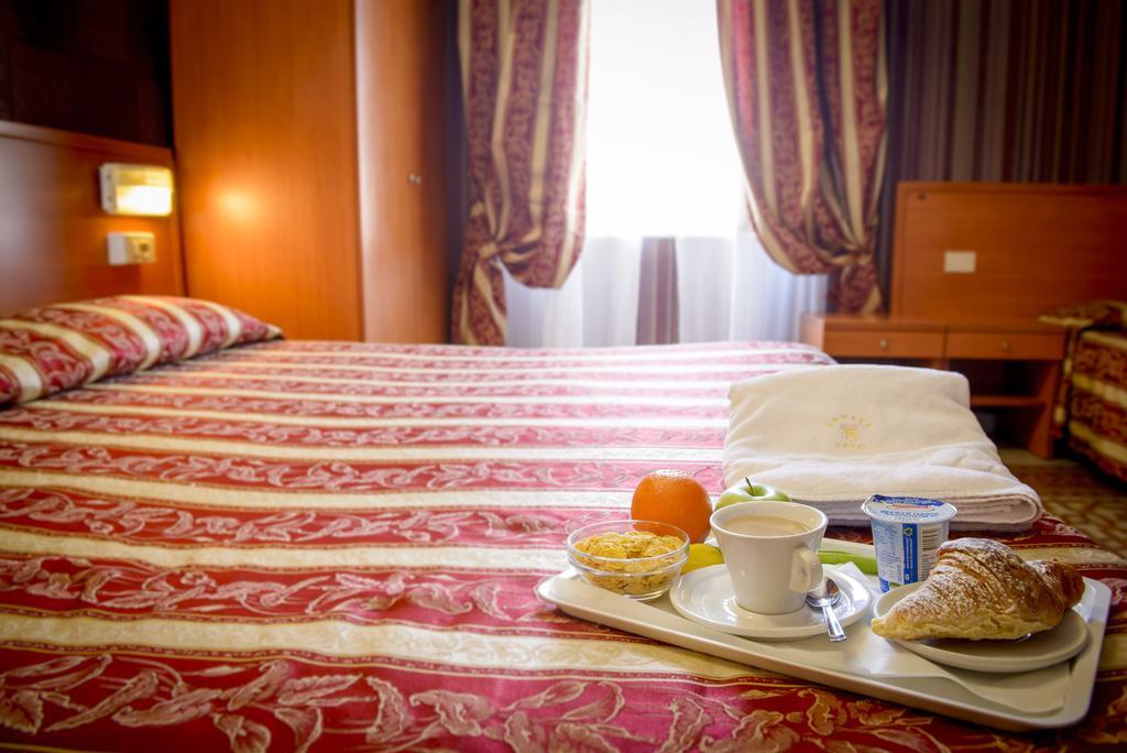 Hotel Emmaus Řím Exteriér fotografie