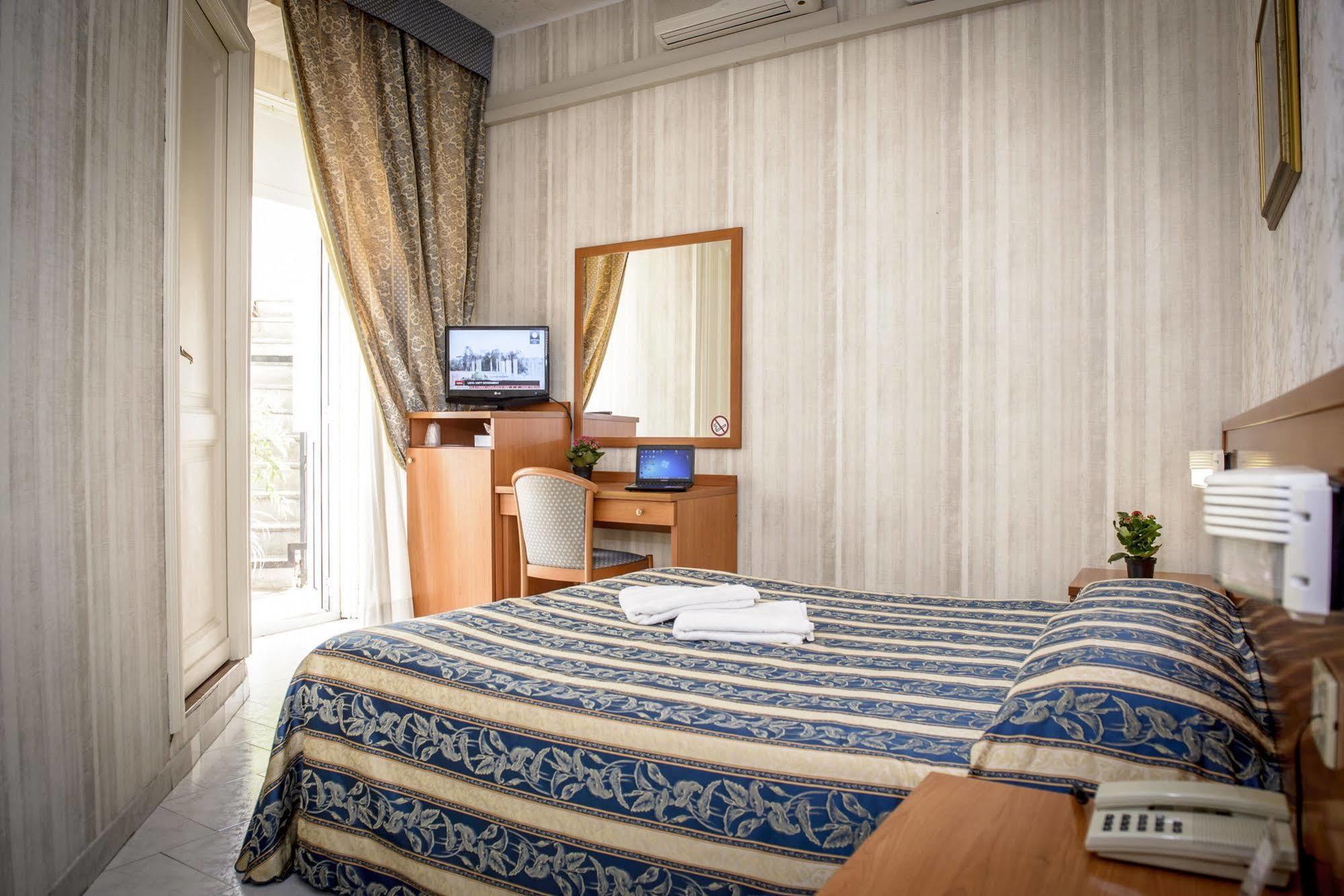 Hotel Emmaus Řím Exteriér fotografie